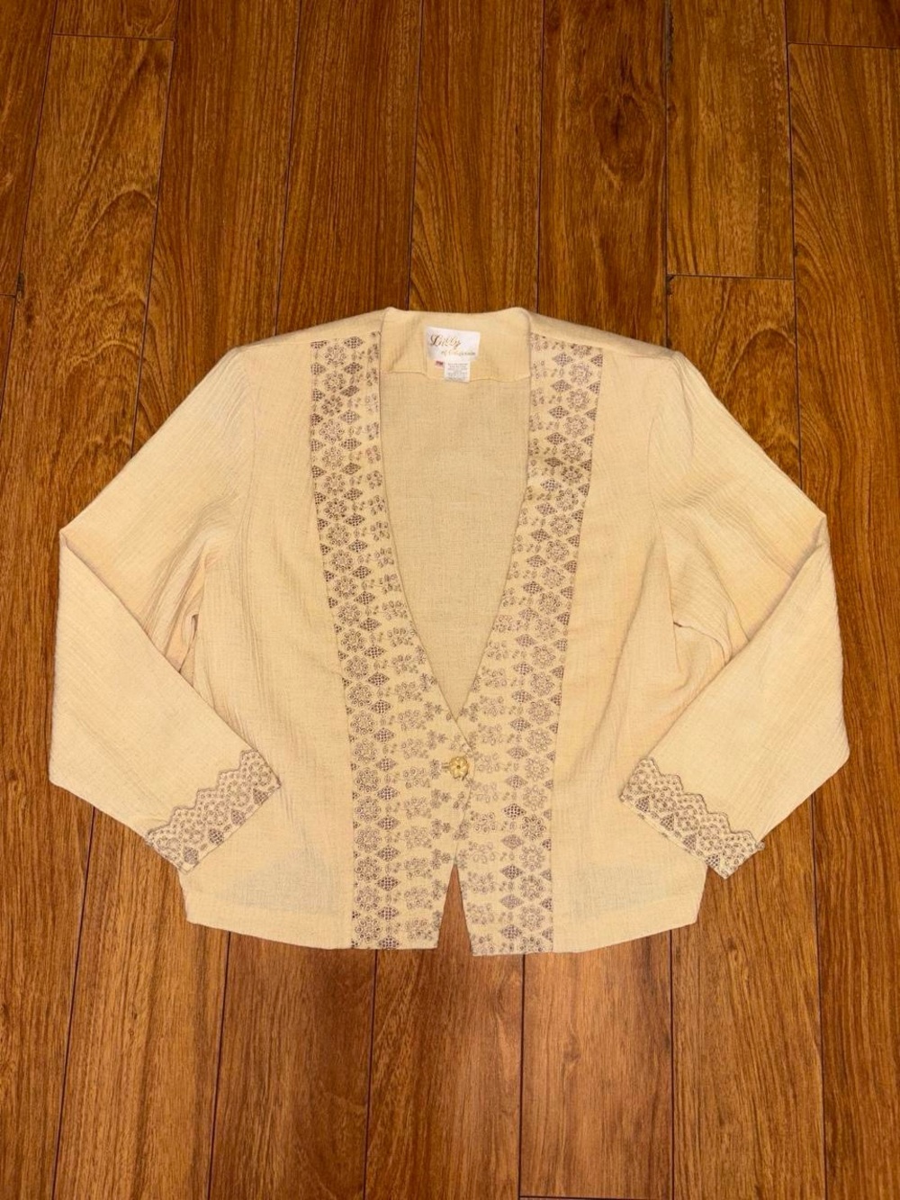 Vintage 1980s cardigan with embroidered design